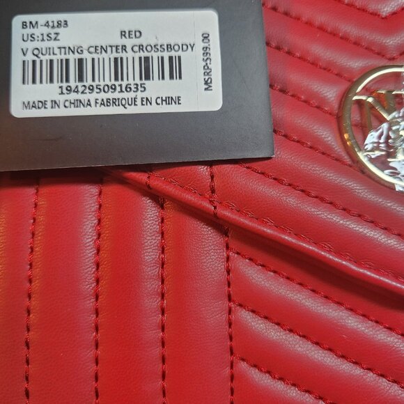 Badgley Mischka NWT Chevron Quilted Crossbody Bag - Picture 6 of 7